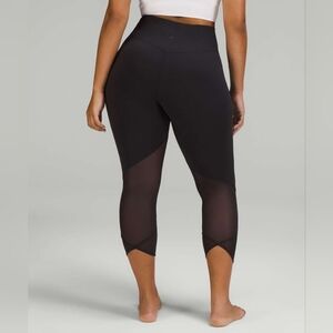 Lululemon Nulu and Criss cross Mesh High-Rise Crop 23" *Black Size 8